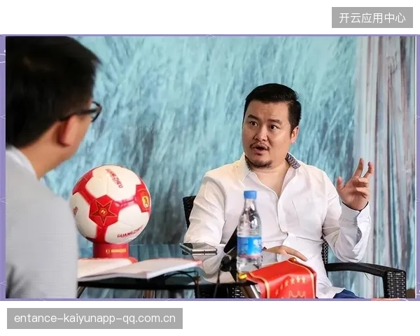贺炜二十八年：从“小小少年”到“中国设计大师”的不凡之路