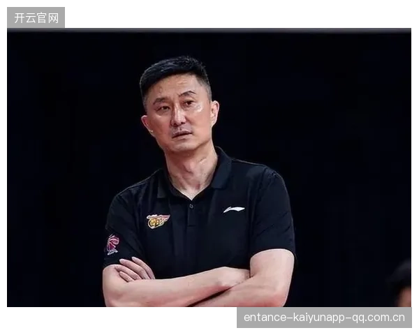 广东季前赛暴露问题：三分太铁、篮板狂丢、内线护框为零——球队如何从“盲点”走向“突破”？