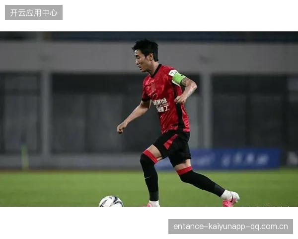 韦世豪：蓉城十年光芒，九球五助攻的传奇力量